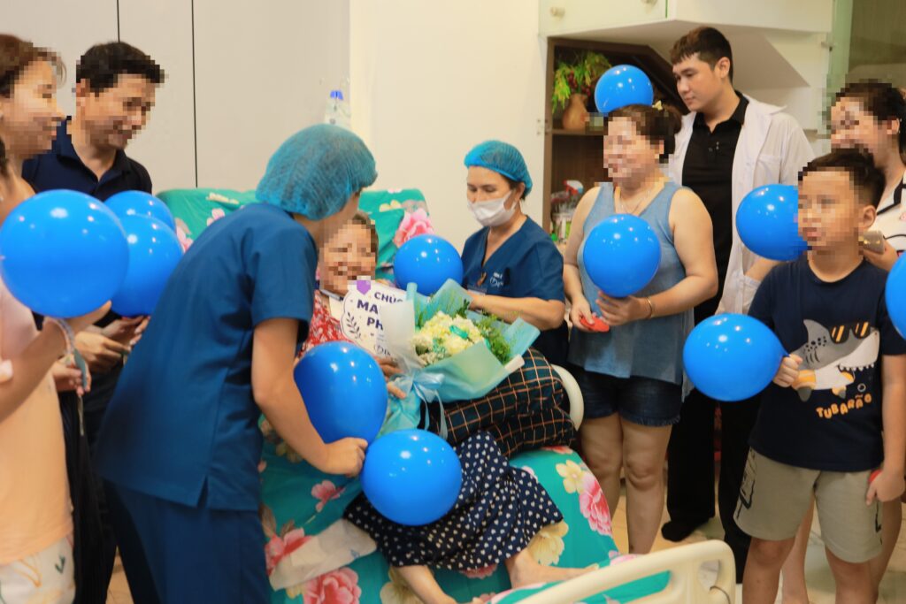 quà chăm sóc sức khỏe cho bố mẹ