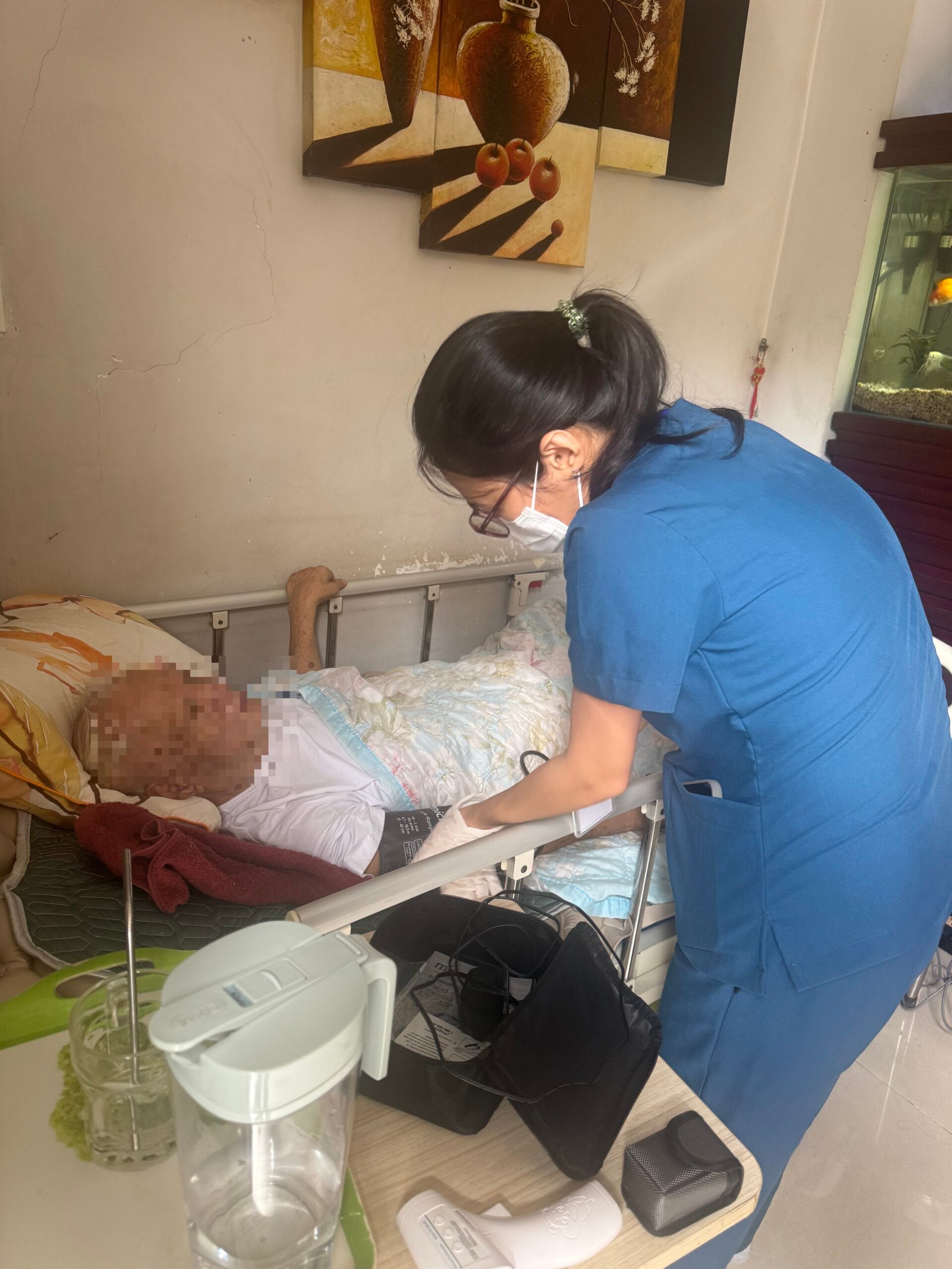 Elite Care gặp gỡ và lượng giá cho cụ Trần Tiển tại nhà